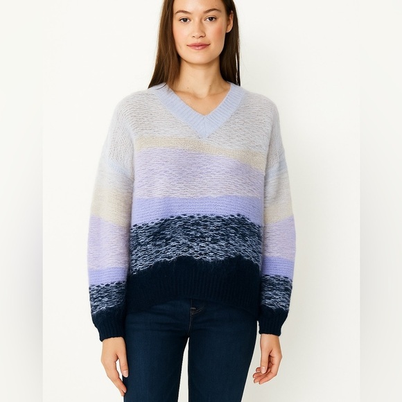 Club Monaco Sweaters - NEW Club Monaco chunky mohair pullover sweater, lavender and navy, Oversized XS